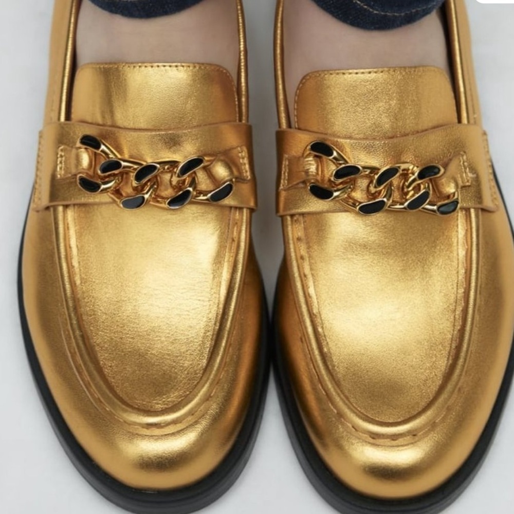 Zara CHAIN TRIM METALLIC LEATHER
LOAFERS Gold Sz 40